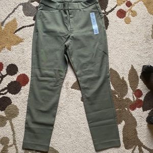 BRAND NEW!!!!  Tags still on Old Navy pixie pants!